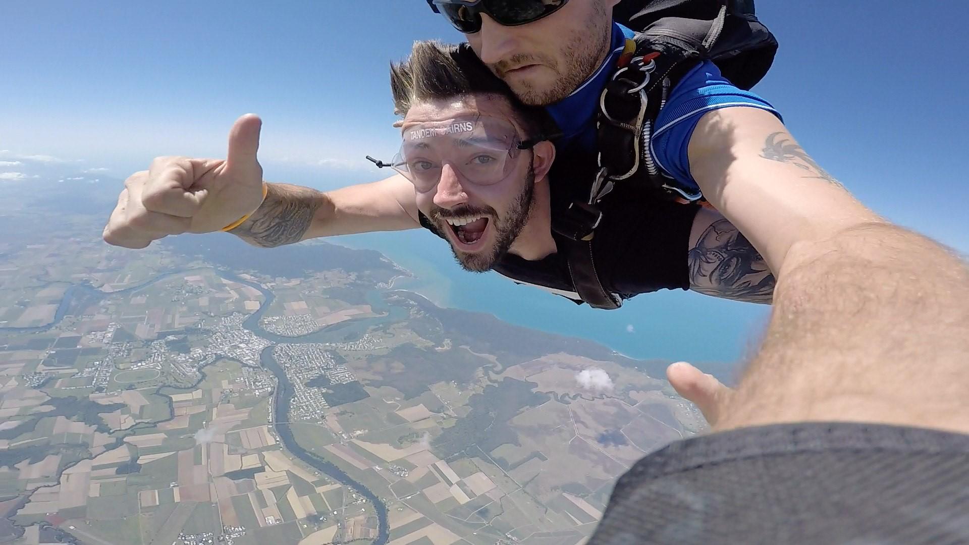 Shaun tijdens het skydiven