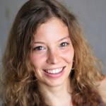 Laura (23)